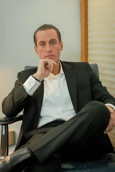 Alexander J. Arenburg